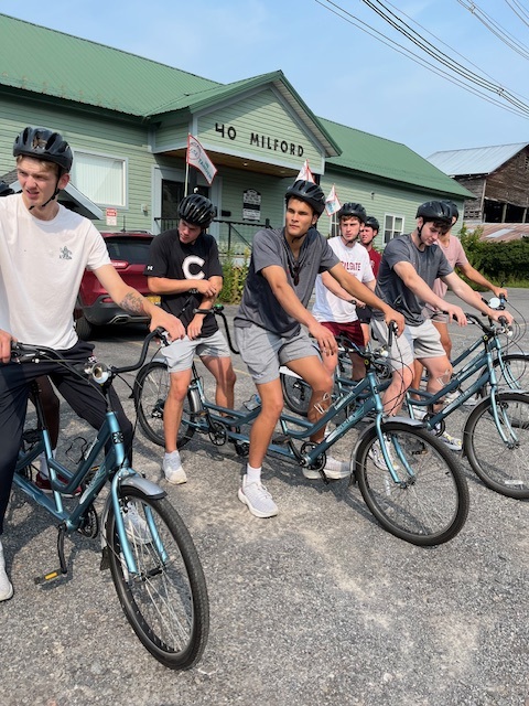 Riding tandem bikes takes teamwork!